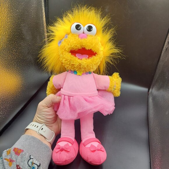 Sesame Place Sea World Busch Gardens Sesame Street Zoe Plush Doll Pink Ballerina - Picture 2 of 4